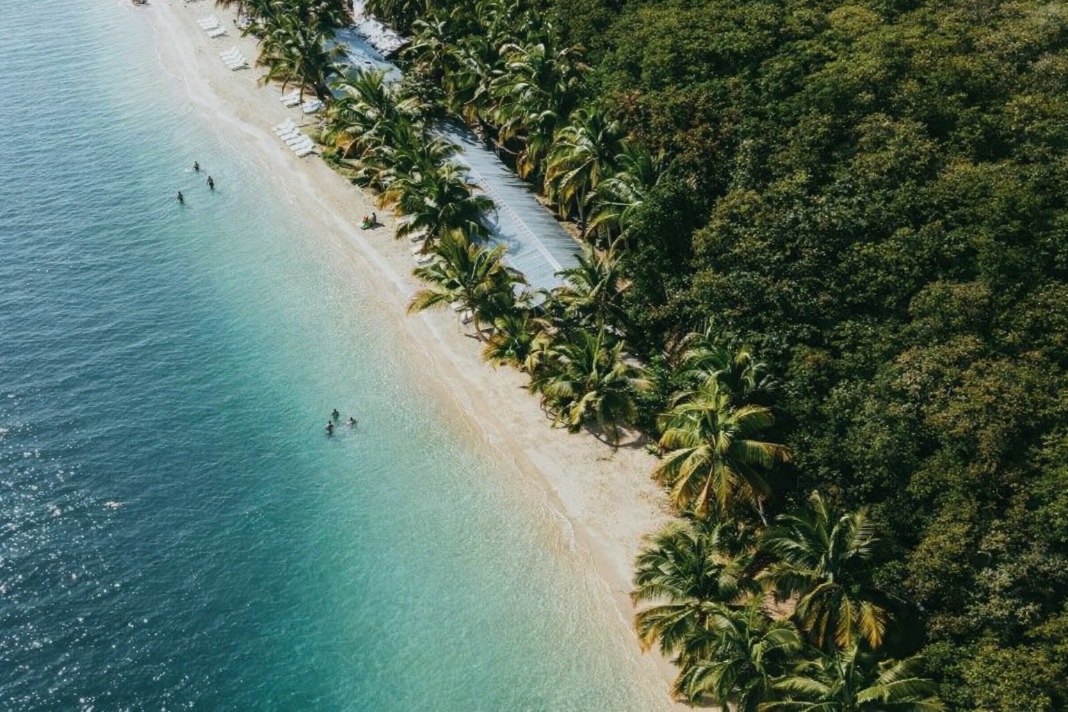 Playa Estrella Isla Colon Credits : La Purita Ecolodge